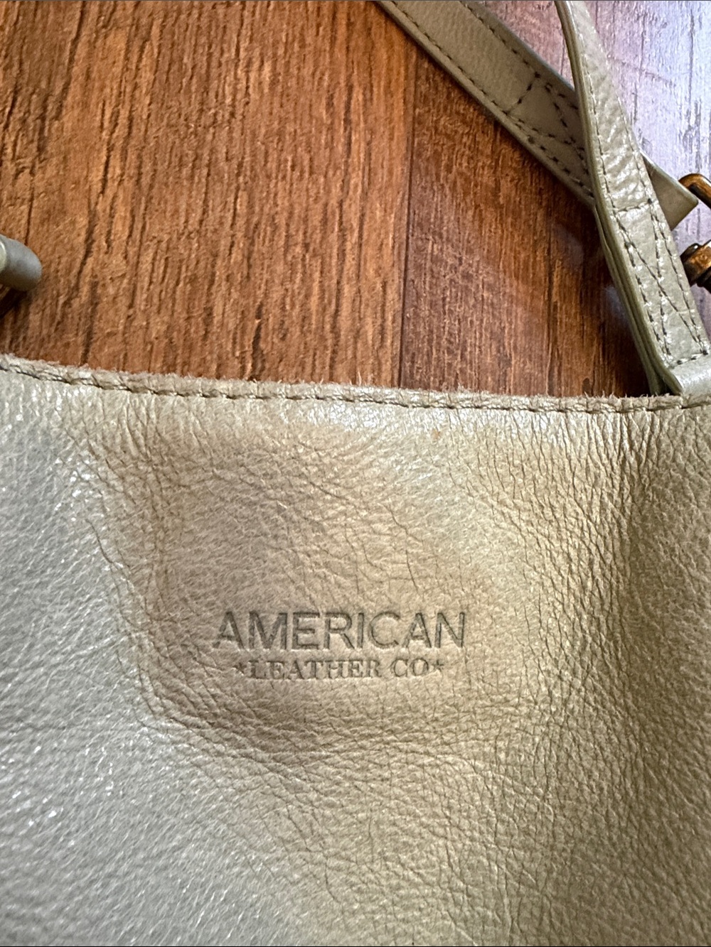 American Eagle Olive Green Leather Shoulder Bag - Picture 6 of 9